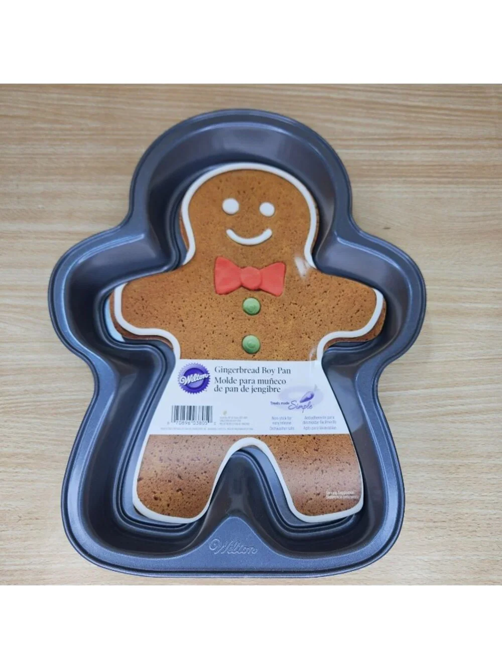 Wilton New Giant Gingerbread Cake Pan